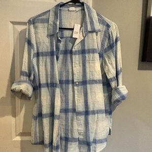 Gap button down NWT size S